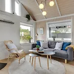 בית נופש Kei - 75m From The Sea By Interhome *